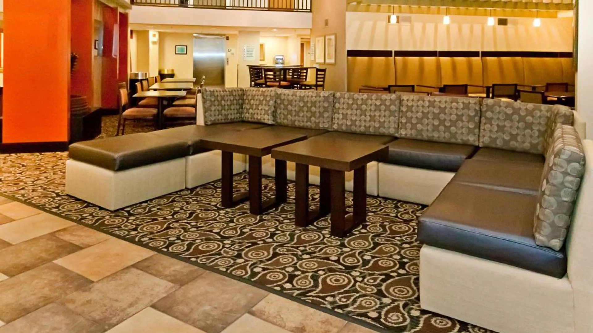 Holiday Inn Express Hotel & Suites Scottsdale - Old Town, An Ihg Hotel 3*,